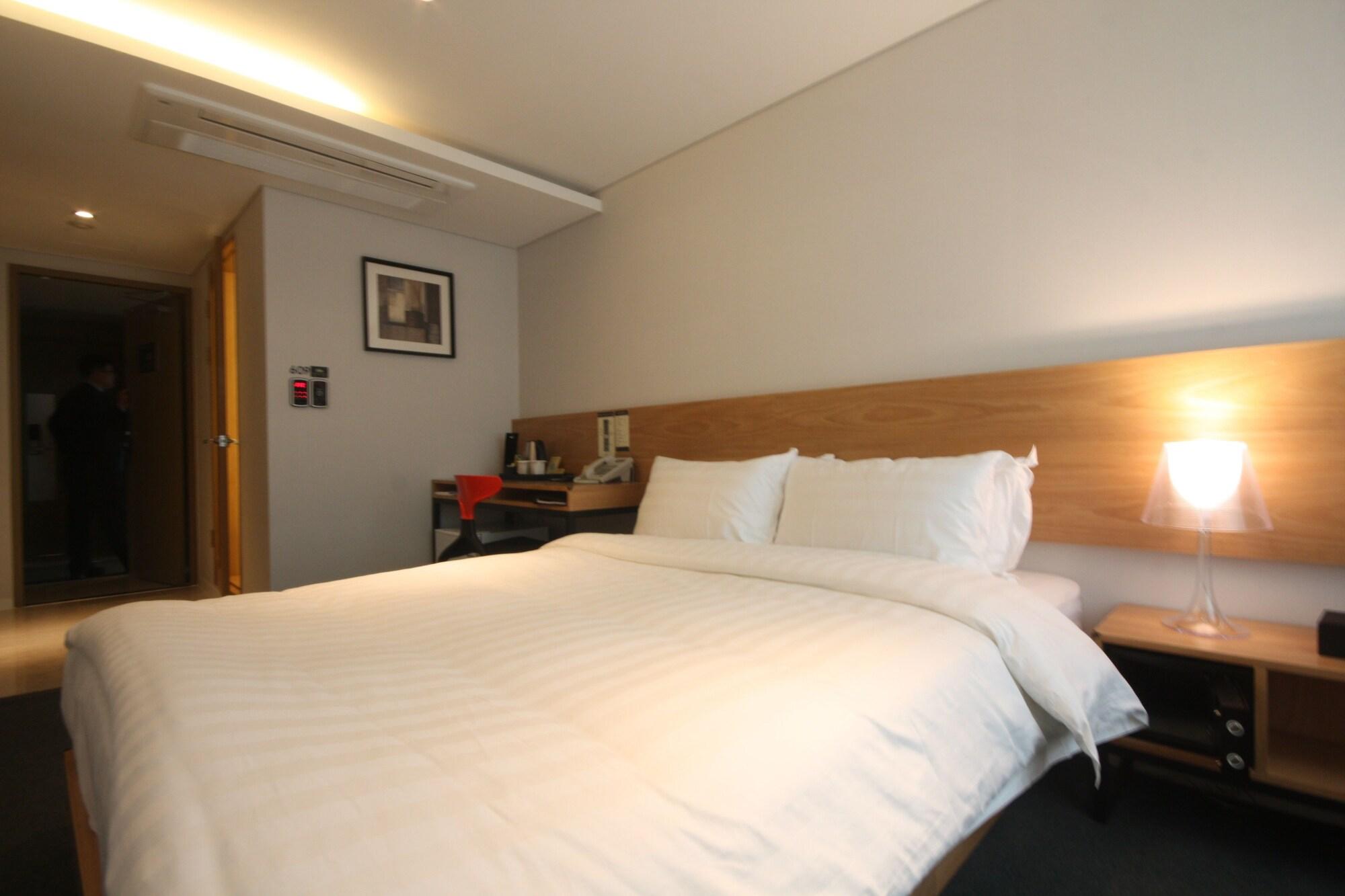 I.T.W Hotel Сеул Экстерьер фото
